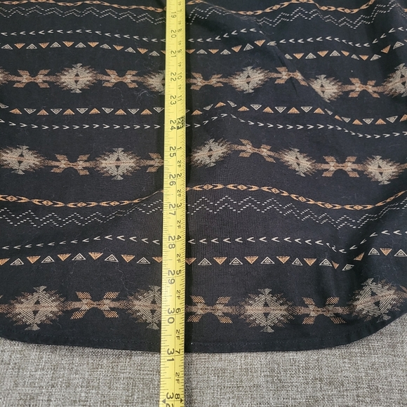 American Eagle Men's Medium Tall Button-Down Shirt - Picture 5 of 6